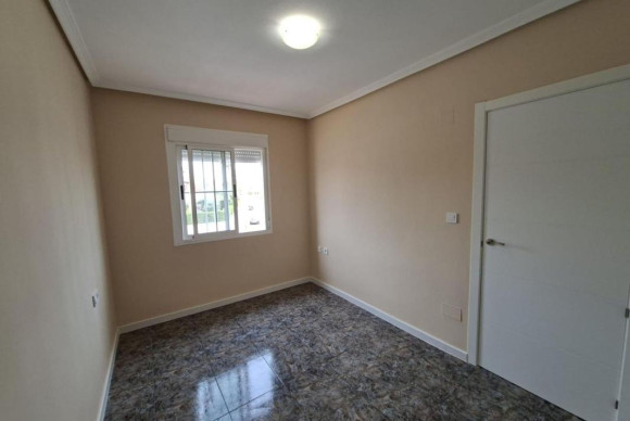 Resale - Villa - Orihuela