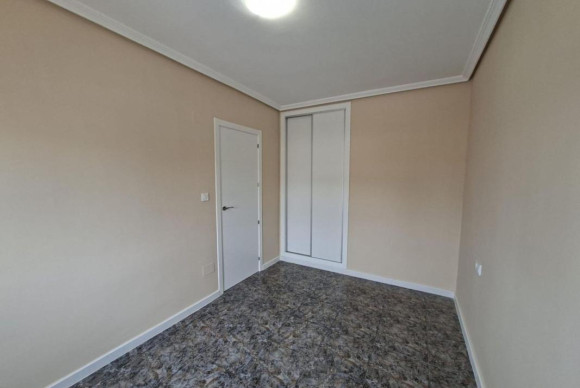Resale - Villa - Orihuela