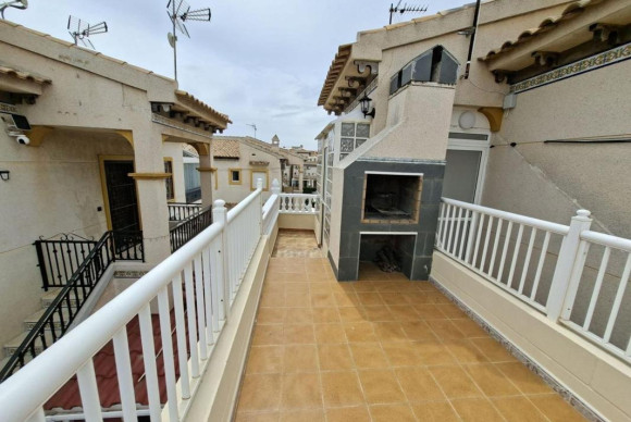 Resale - Villa - Orihuela