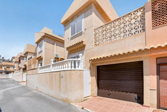 Reventa - Adosado - Torrevieja - torrevieja