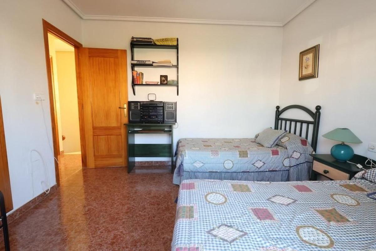 Resale - Villa - Torrevieja - torrevieja