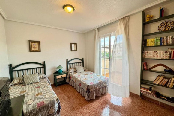 Resale - Villa - Torrevieja - torrevieja
