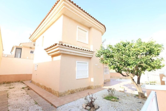 Resale - Villa - Torrevieja - torrevieja