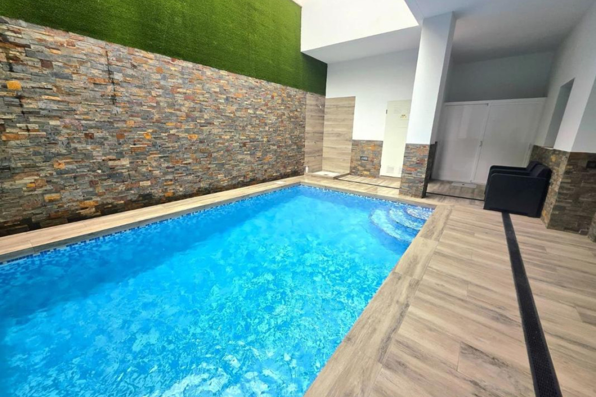 Resale - Apartment  - Torrevieja - torrevieja