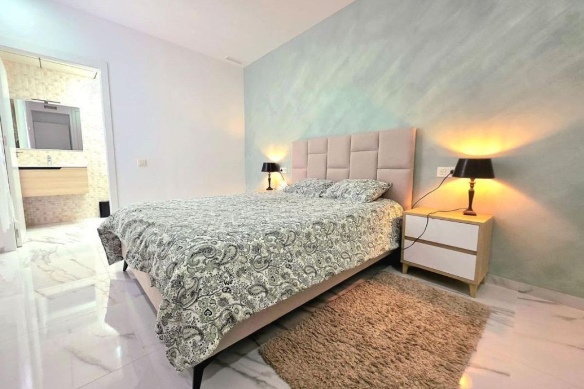 Resale - Apartment  - Torrevieja - torrevieja