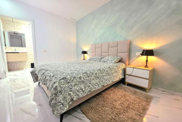 Resale - Apartment  - Torrevieja - torrevieja