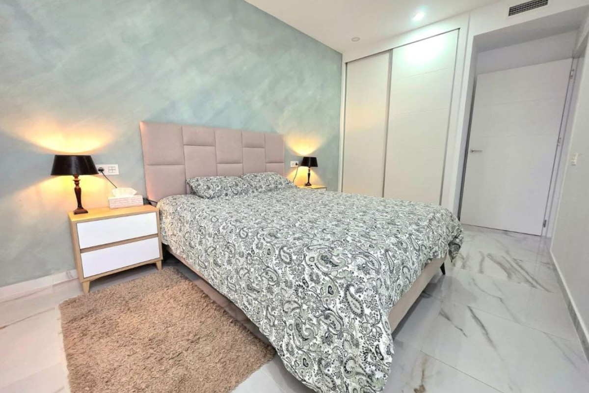 Resale - Apartment  - Torrevieja - torrevieja