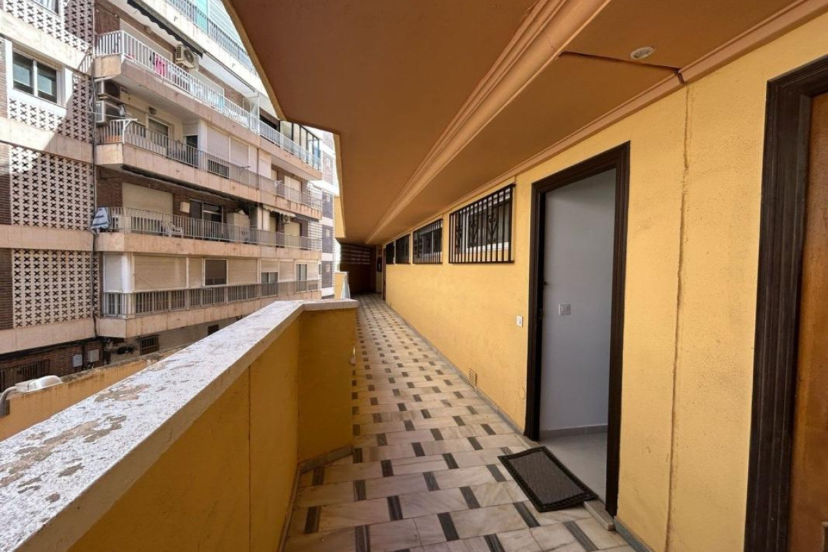 Reventa - Apartamento / piso - Torrevieja - torrevieja