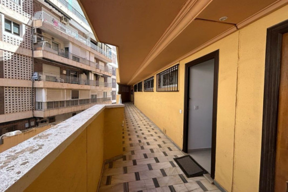 Reventa - Apartamento / piso - Torrevieja - torrevieja
