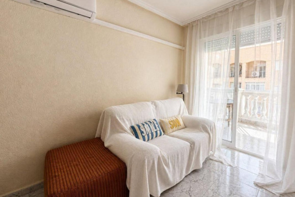 Reventa - Apartamento / piso - Torrevieja - torrevieja