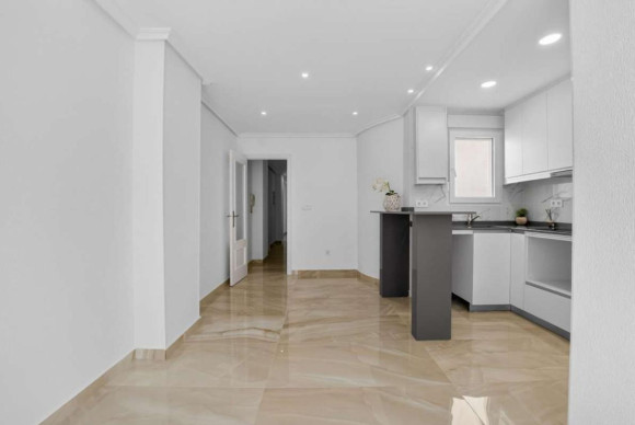 Herverkoop - Appartement  - Torrevieja - torrevieja
