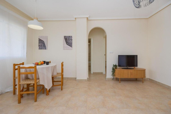 Resale - Villa - Torrevieja - torrevieja