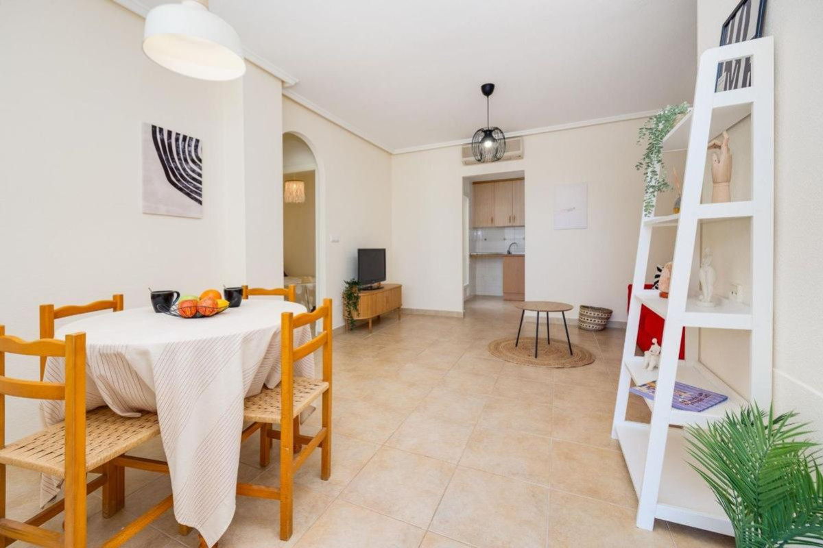 Resale - Villa - Torrevieja - torrevieja