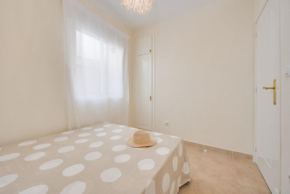 Resale - Villa - Torrevieja - torrevieja