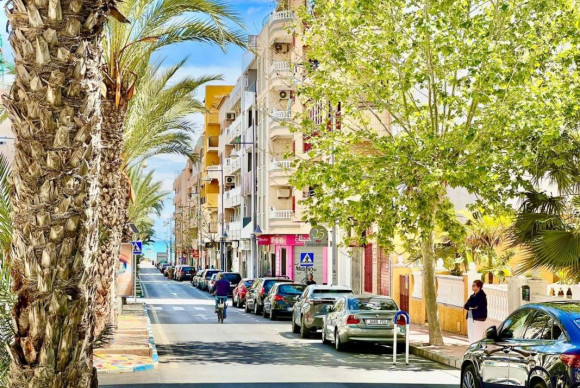 Reventa - Apartamento / piso - Torrevieja - torrevieja