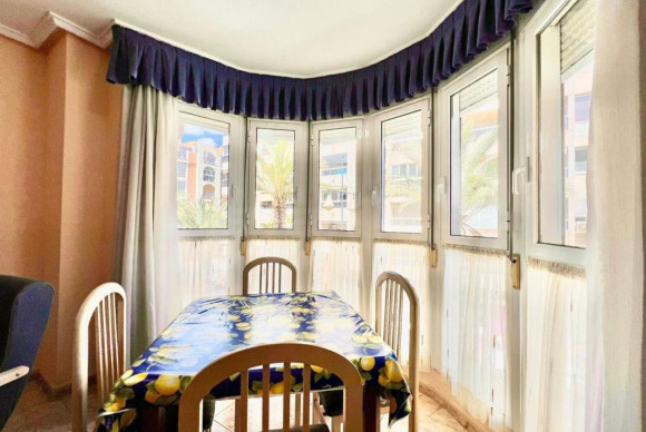 Reventa - Apartamento / piso - Torrevieja - torrevieja