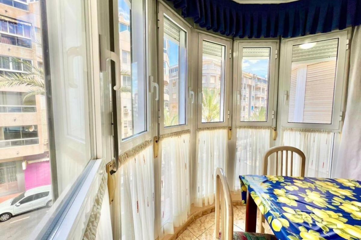 Reventa - Apartamento / piso - Torrevieja - torrevieja