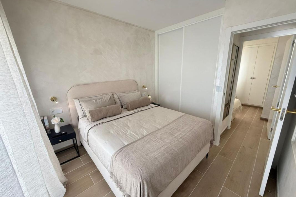 Resale - Apartment  - Torrevieja - torrevieja