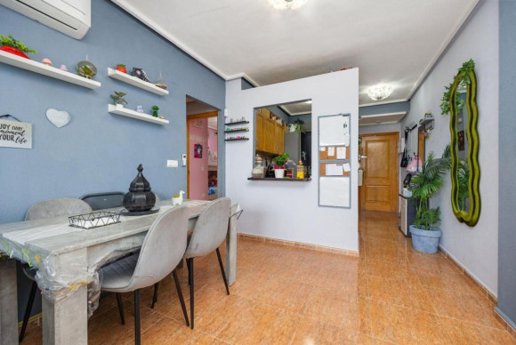 Resale - Apartment  - Torrevieja - torrevieja