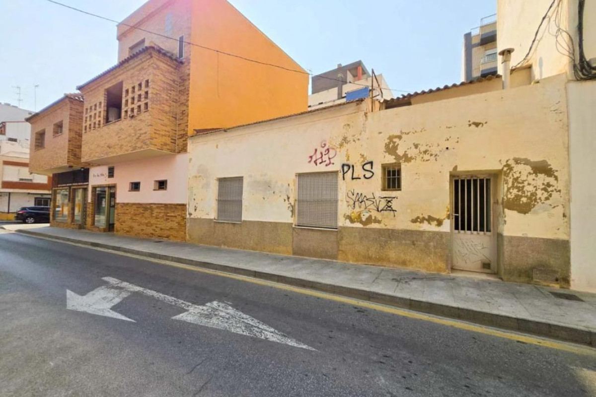 Resale - Villa - Torrevieja - torrevieja