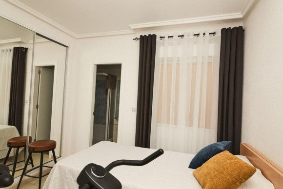 Resale - Apartment  - Torrevieja - torrevieja