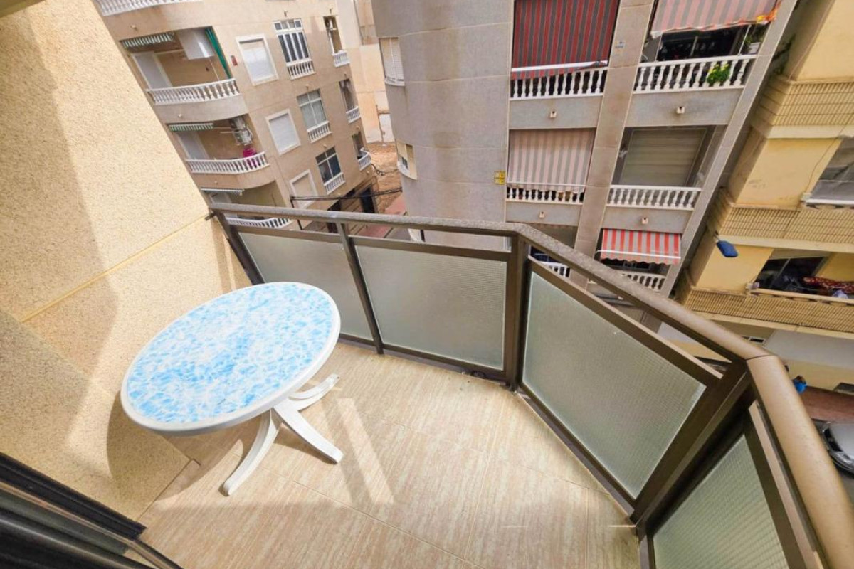Resale - Apartment  - Torrevieja - torrevieja