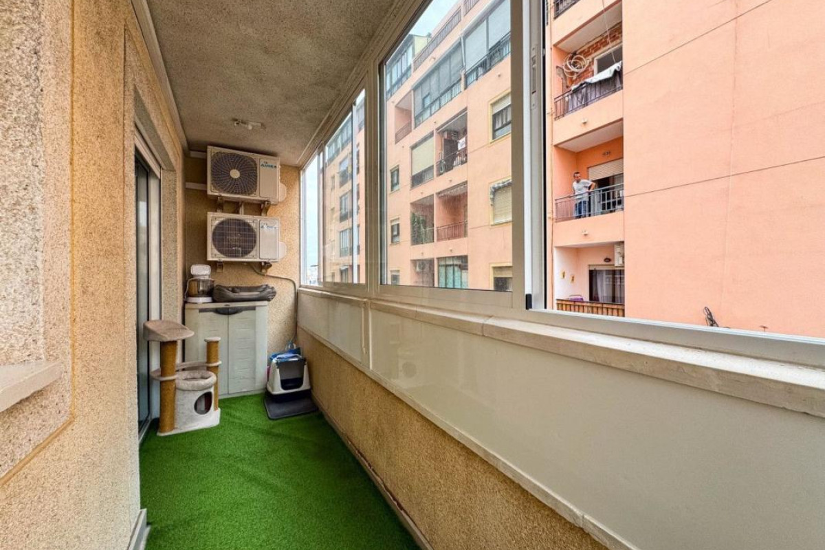 Resale - Apartment  - Torrevieja - torrevieja