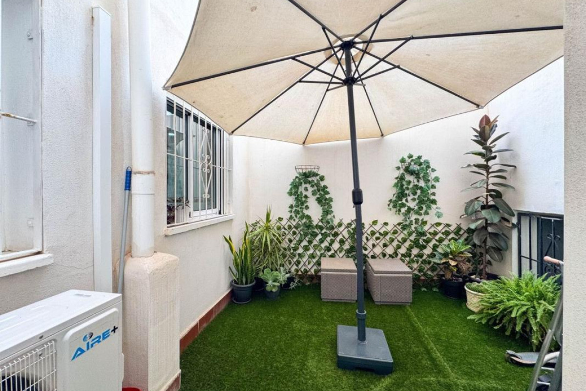 Resale - Apartment  - Torrevieja - torrevieja