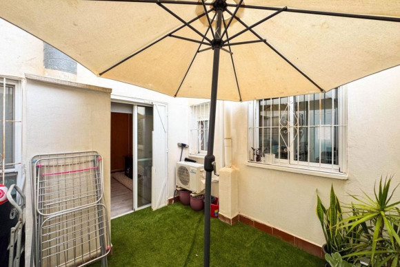 Resale - Apartment  - Torrevieja - torrevieja