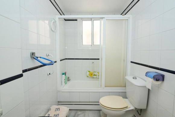 Reventa - Apartamento / piso - Torrevieja - torrevieja