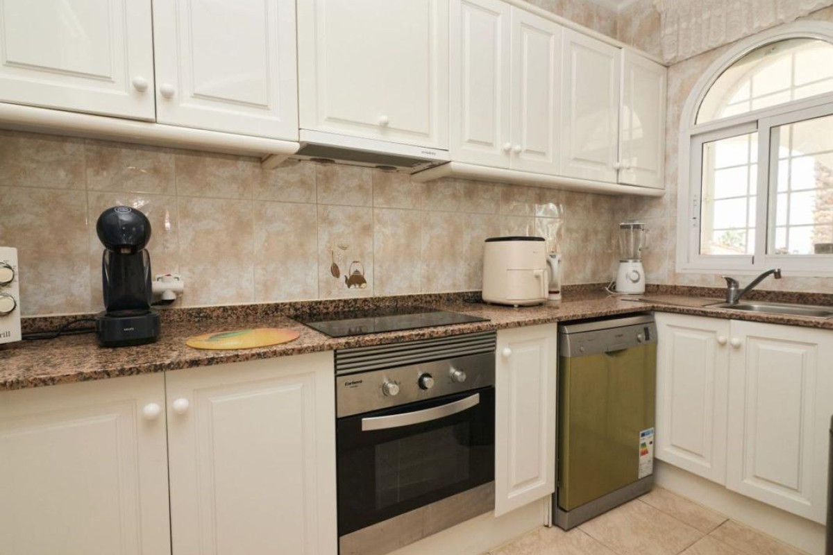 Resale - Villa - Rojales