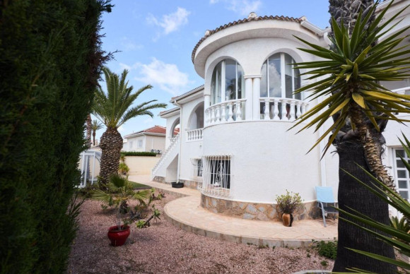 Resale - Villa - Rojales