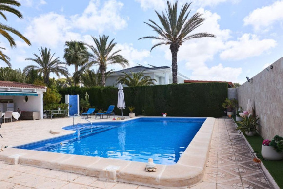 Resale - Villa - Rojales