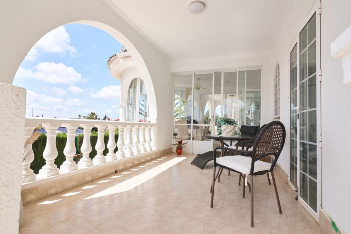 Resale - Villa - Rojales