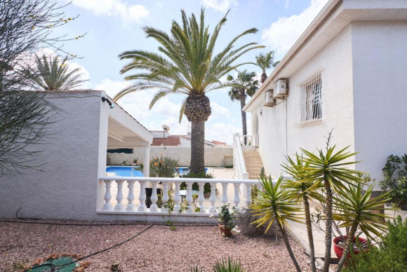 Resale - Villa - Rojales