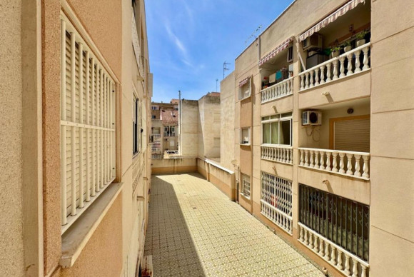 Herverkoop - Appartement  - Torrevieja - torrevieja