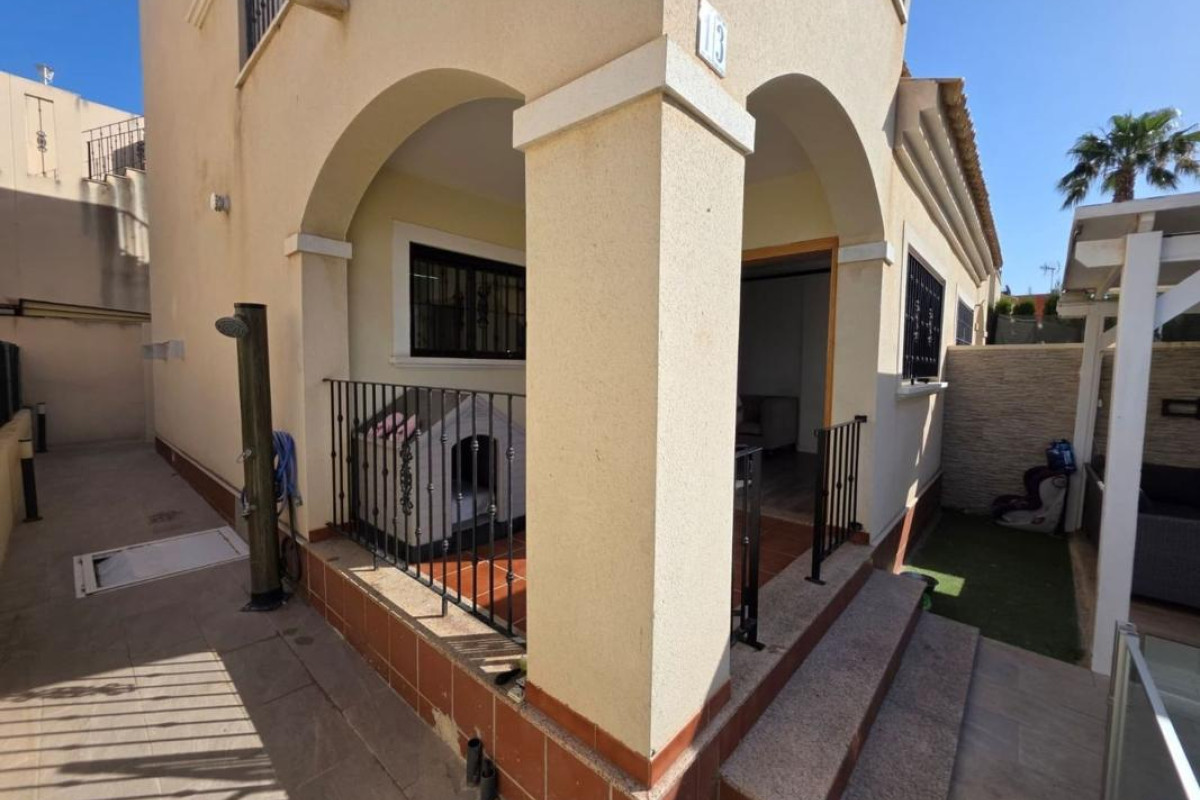 Herverkoop - Villa - Torrevieja - torrevieja