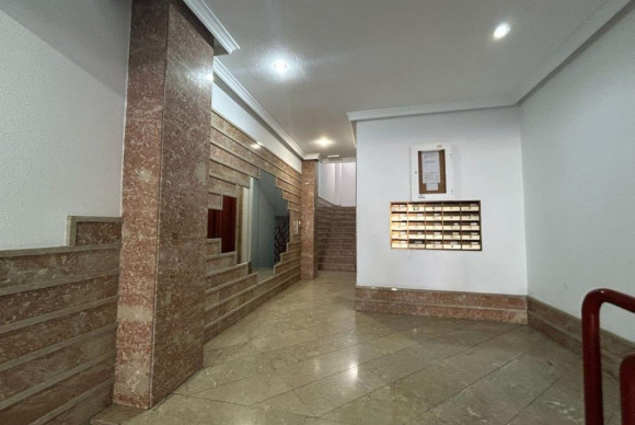 Reventa - Apartamento / piso - Torrevieja - torrevieja