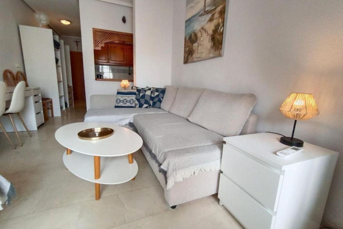 Resale - Apartment  - Torrevieja - torrevieja
