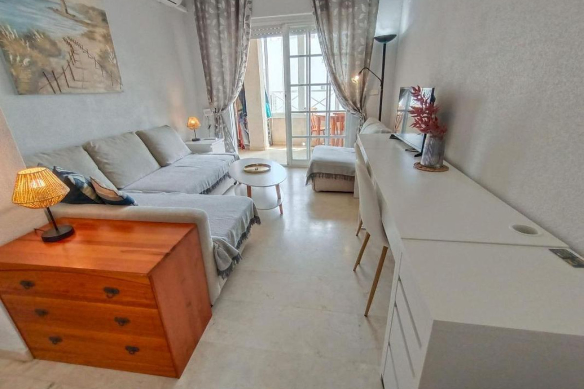 Resale - Apartment  - Torrevieja - torrevieja