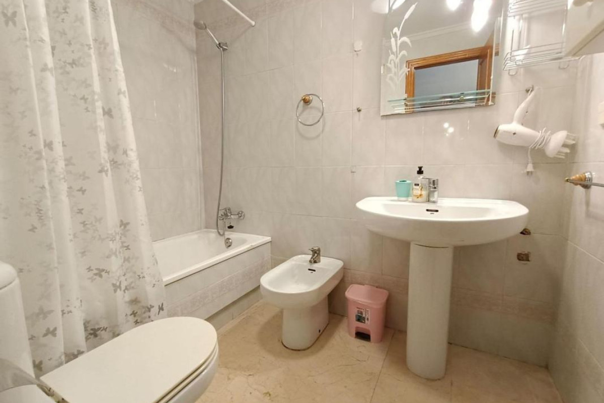 Resale - Apartment  - Torrevieja - torrevieja