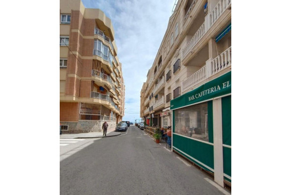 Resale - Apartment  - Torrevieja - torrevieja