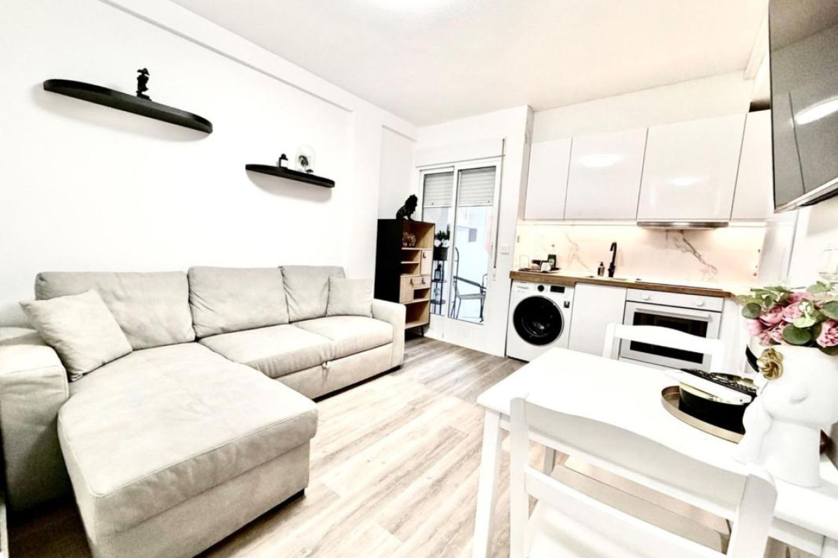 Resale - Apartment  - Torrevieja - torrevieja