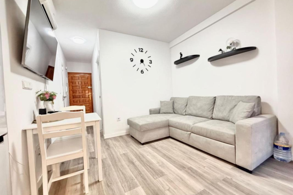 Resale - Apartment  - Torrevieja - torrevieja