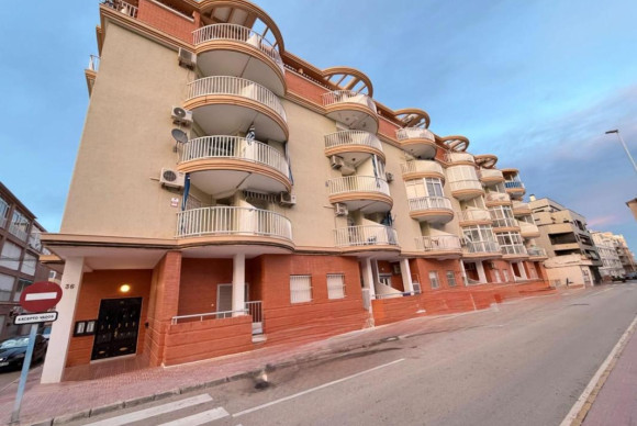 Resale - Apartment  - Torrevieja - torrevieja