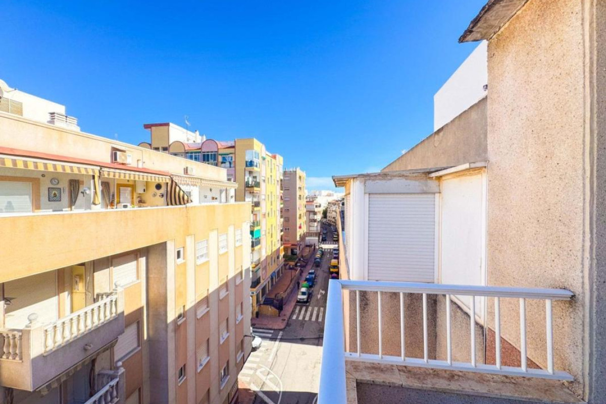 Resale - Apartment  - Torrevieja - torrevieja