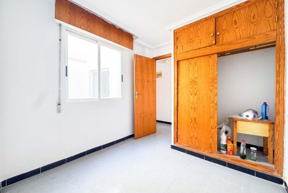 Resale - Apartment  - Torrevieja - torrevieja