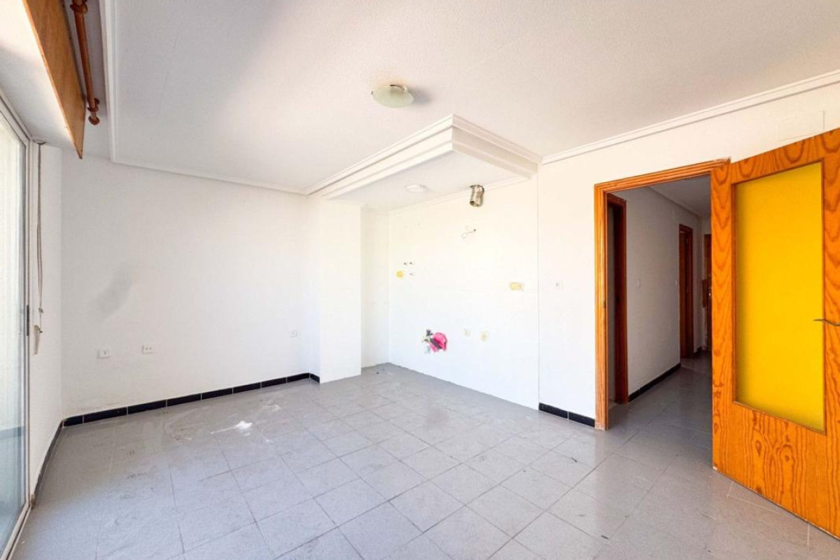 Resale - Apartment  - Torrevieja - torrevieja