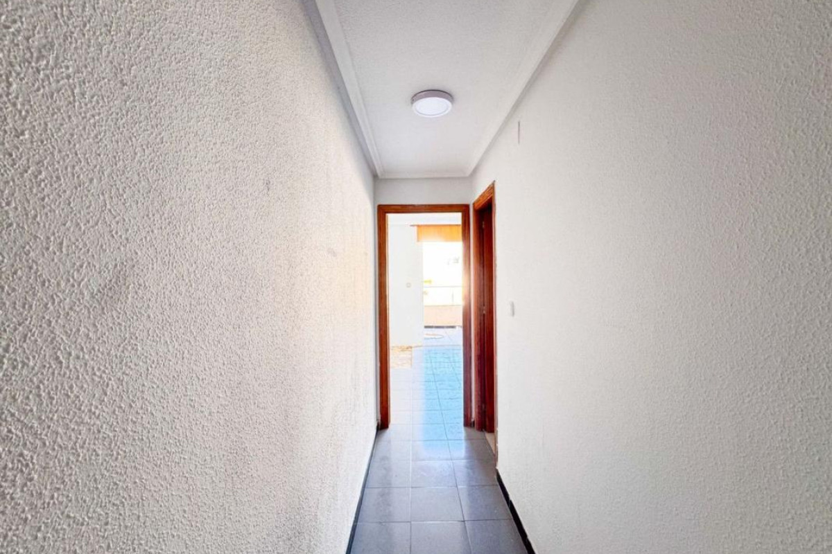 Resale - Apartment  - Torrevieja - torrevieja
