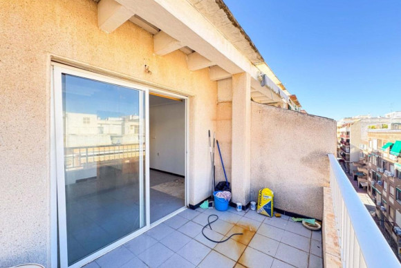 Resale - Apartment  - Torrevieja - torrevieja